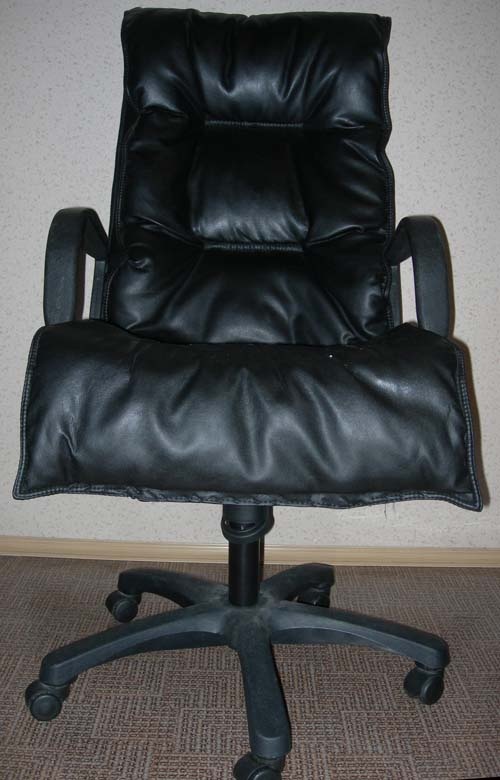 Офисные кресла бу купить. Кресло офисное б/у. Даром компьютерное кресло. Кресло для офиса б/у. Кресло офисное компьютерное даром.