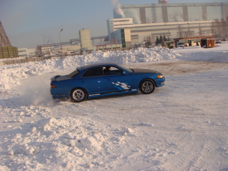 Нгс авто. Слива машина зимой. Иркутск зима машины с номером 001. НГС погода зима фото. Фото ментовской машины зимой поймали снегоход оранжевый.